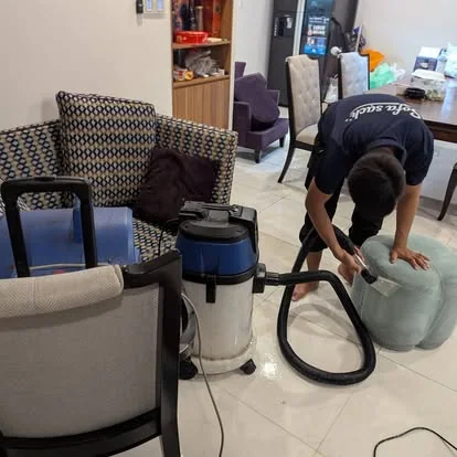 Hình ảnh giặt ghế văn phòng thực tế của Sofa Sạch 6