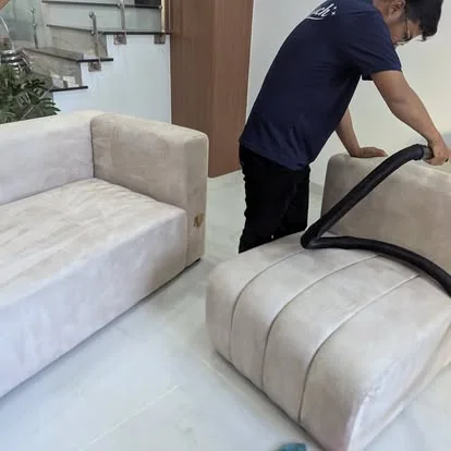 Hình ảnh giặt ghế văn phòng thực tế của Sofa Sạch 7