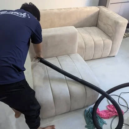 Hình ảnh giặt ghế văn phòng thực tế của Sofa Sạch 8