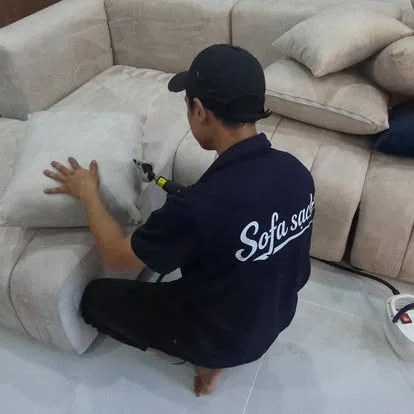 Hình ảnh giặt ghế văn phòng thực tế của Sofa Sạch 10